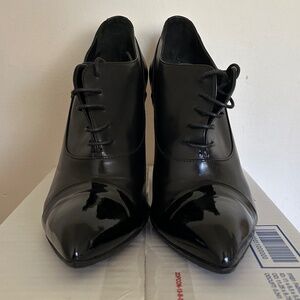 Pre-Owned Women's Black Lace-Up Oxford Yves Saint Laurent Heels EUR 37.5